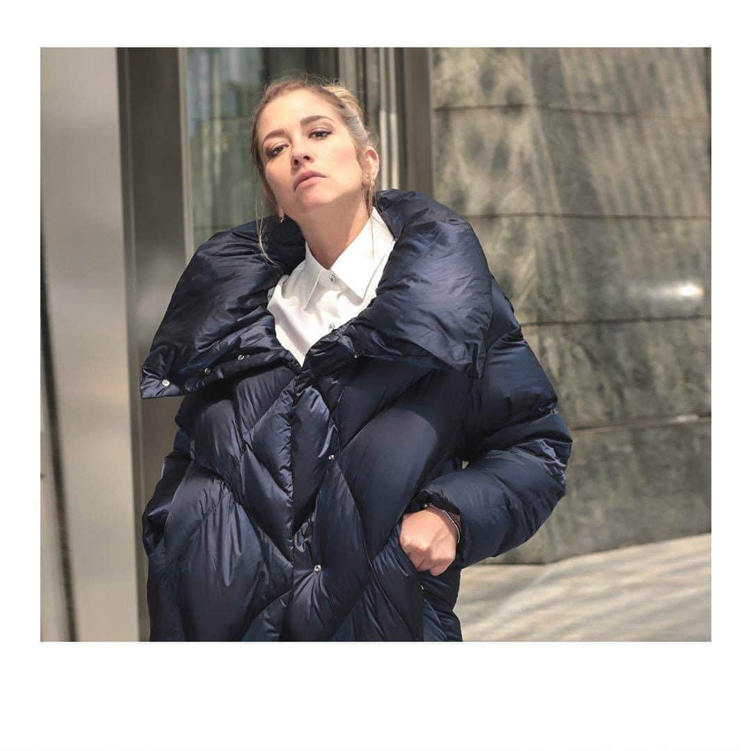 エーディーディーさんのインスタグラム写真 - (エーディーディーInstagram)「@angelicadamore wears #add down short coat Discover more about #addmilanopeople at link in bio  #style #coat #jacket #style #coat #jacket #people #fashion」6月11日 1時16分 - addmilano