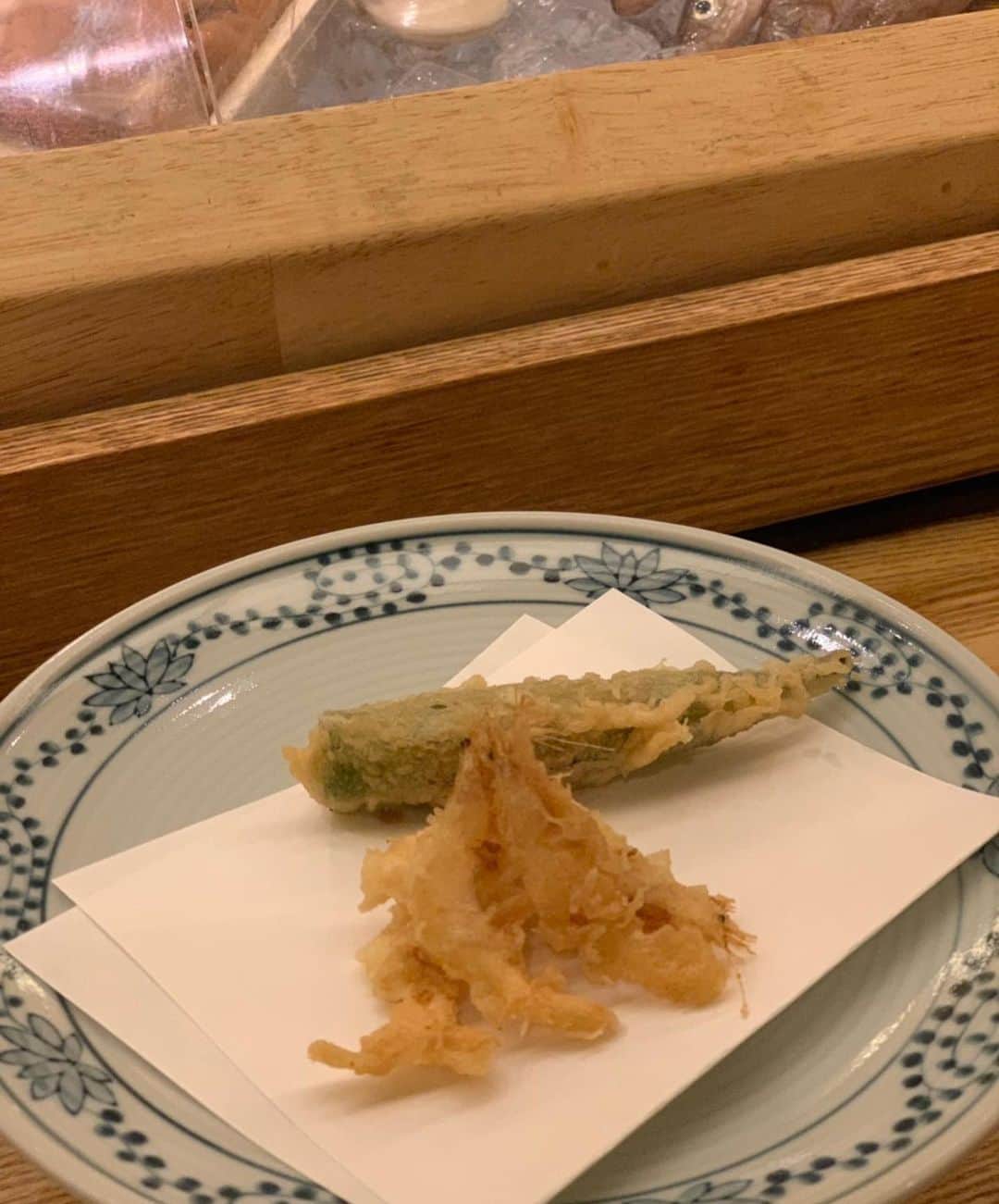 越野矢素子さんのインスタグラム写真 - (越野矢素子Instagram)「えったんと天ぷら食べに行ったらサプライズバースデーして貰いました💕 ご馳走様でした😆💕可愛いプレゼント🎁もありがとう💖 毎日大好きな人にお祝いして頂き幸せな51歳を迎える事が出来ました☺️✨ 今年は更に楽しみだな💙💛🧡💜💖💚🤎🤍❤️」6月11日 1時55分 - loversyaso