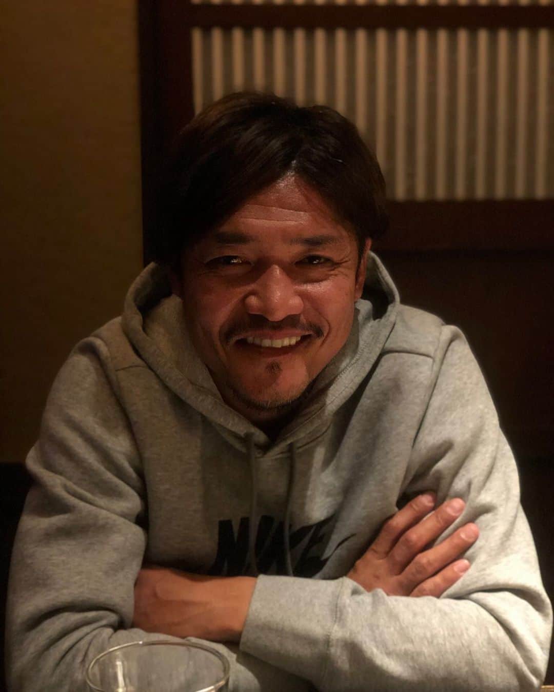 のインスタグラム：「遅れましたけど誕生日おめでとうございます😎 素敵な笑顔です兄貴。笑 #大久保嘉人」