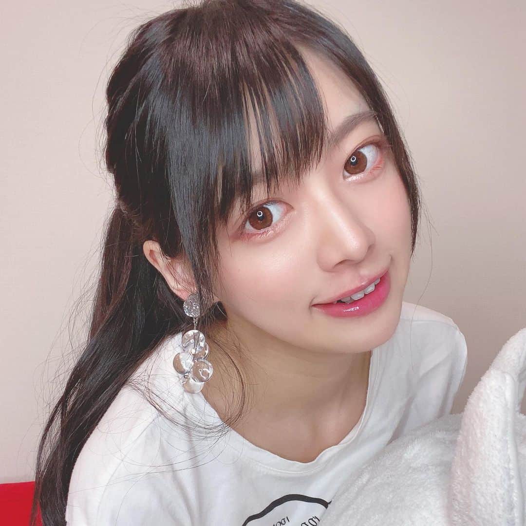 藤田いろはのインスタグラム：「今日もあちちだね☀️﻿ ﻿ ‪#藤田いろは#グラビア#gravure #japanesegirl #レースクイーン#tokyo  #l4l #aziangirl  #ビジョビ #模特 #뷰티스타그램 #셀카  #cosplay #黒髪ロング#팔로우#소통해요#셀스타그램#モデル #model #그라비아 #모델 #日本的 #性感內衣  #内衣 #奶 #ムーミン #リキュエム #笑顔 #イヤリング #liquem」