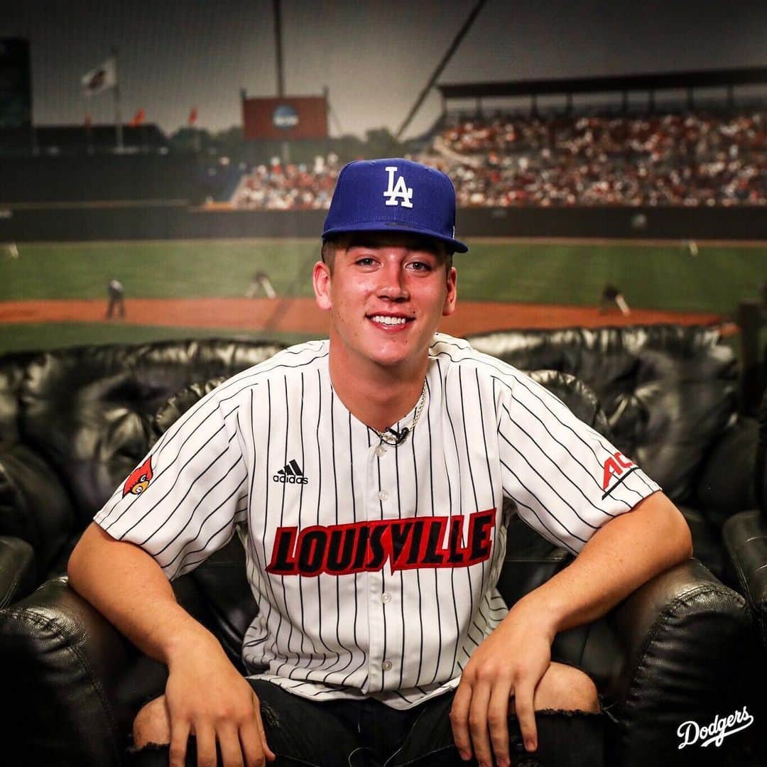 Los Angeles Dodgersさんのインスタグラム写真 - (Los Angeles DodgersInstagram)「Looking good, @bobby_miller_15!⁣ 🔥 ⁣ With the 29th pick, the Los Angeles Dodgers selected RHP Bobby Miller from the University of Louisville.」6月11日 12時59分 - dodgers