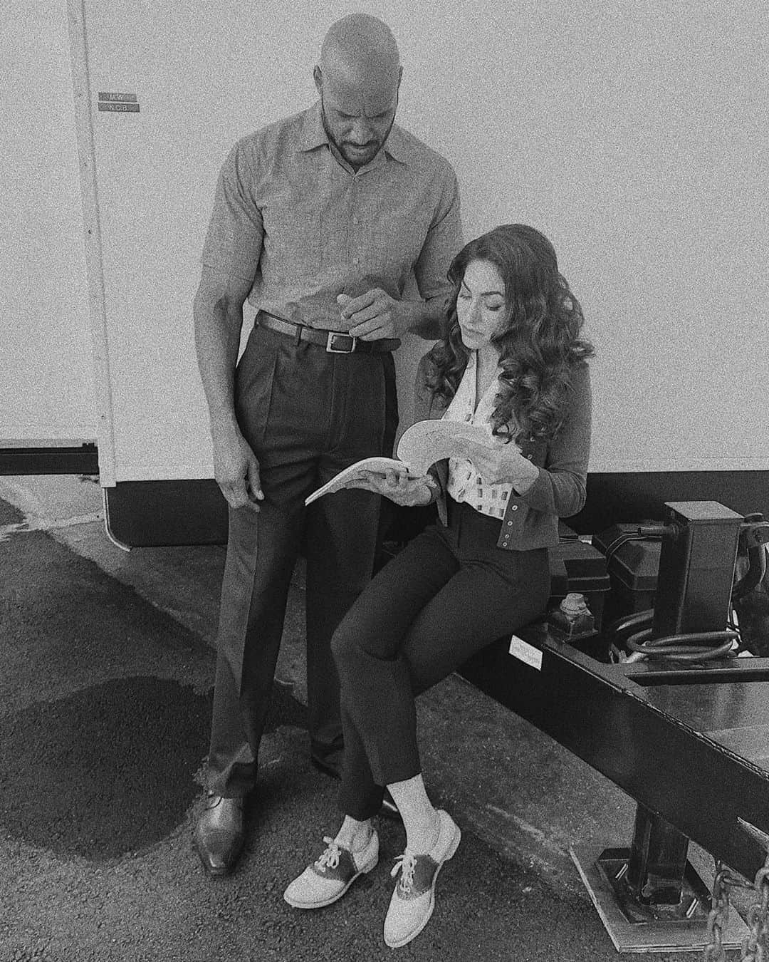 ナタリア・コルドバ・バックリーのインスタグラム：「What decade are we on? 1950s?  #AgentsofShield is on tonight.  Loved shooting this episode. Will share some girl action with @hannahbetts1 @jessiegraffpwr @mingna_wen @sunmoonl memories tomorrow.」