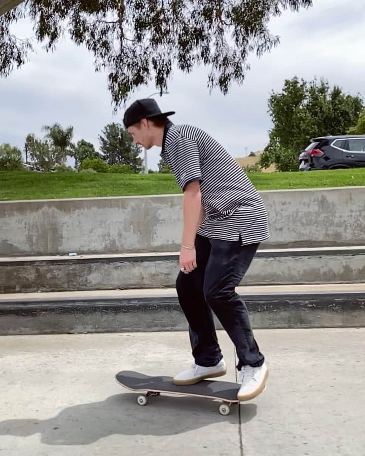 シェーン・オニールのインスタグラム：「360 flip crook 🎥 @kevperez」