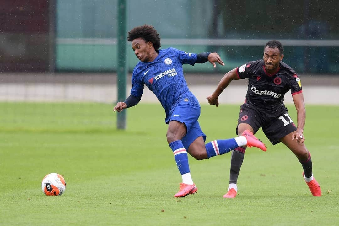 ウィリアンさんのインスタグラム写真 - (ウィリアンInstagram)「First friendly match after 3 months! 💪 . . Primeiro jogo amistoso depois de 3 meses! 💪  #chelseafc #friendly #cobham #W10」6月11日 6時12分 - willianborges88