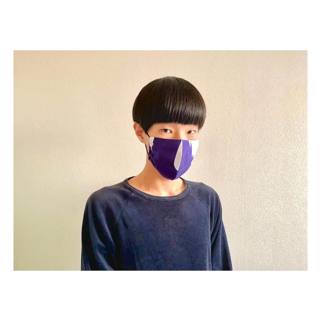 坂口涼太郎さんのインスタグラム写真 - (坂口涼太郎Instagram)「◻️🔻🟢🔹🟧▪️🟡 My mother made it specially like a style of Cubism. #mask #cubism #handmademask #art #マスク #手作りマスク #fashionmask」6月11日 13時17分 - ryotarosakaguchi