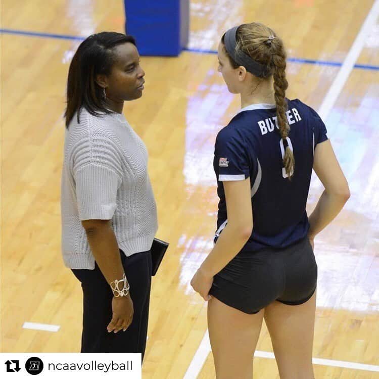 USA Volleyballさんのインスタグラム写真 - (USA VolleyballInstagram)「As an African American woman, I have spent my entire professional career uncomfortable in college athletics. I love the sport of volleyball and have gained so much from it, but coaching has left me with many scars in my life." Go to the link in our bio to read 'Through my Lens' by @butlervb head coach Sharon Clark. (Repost @ncaavolleyball)」6月11日 7時59分 - usavolleyball