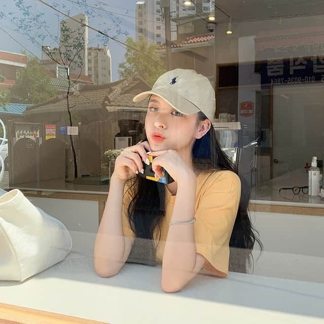 Chuuのインスタグラム：「Good morning💛」