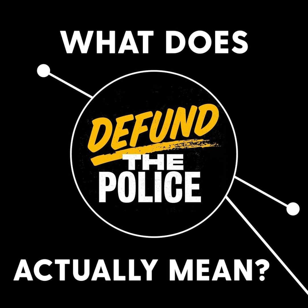 アレックス・モーガンさんのインスタグラム写真 - (アレックス・モーガンInstagram)「What does it mean to defund the police? Defunding the police means reducing police budgets and reallocating those funds to crucial and often neglected areas like education, public health, housing, and youth services. By investing in our communities, we would deter crime by directly addressing societal problems like poverty, mental illness, and homelessness—issues that the police are poorly equipped and not trained to handle. Instead lets have people who are trained in those fields do so. —Ibtihaj @ibtihajmuhammad #ShareTheMicNow」6月11日 8時43分 - alexmorgan13