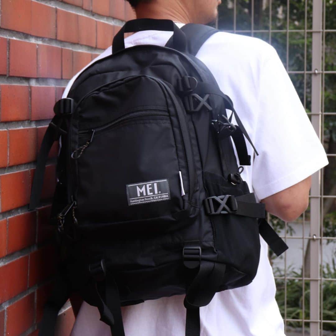 MEI(メイ) のインスタグラム：「MEI 2020 SPRING/SUMMER OLD BASIC collection  MEI-000-200006 OLD BASIC CLASSIC BACKPACK ￥10,800+tax カラー展開：BEIGE, BLACK, KHAKI, NAVY  #mei #meibag #mei_bag #メイ #メイバッグ #backpack #バックパック #recyclednylon #リサイクルナイロン #sustainable #サスティナブル #outdoor #アウトドア #camp #キャンプ」