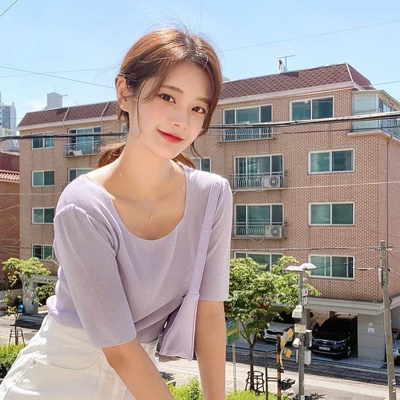 Chuuのインスタグラム：「넘 사랑스러운 스퀘어넥 반팔💗」