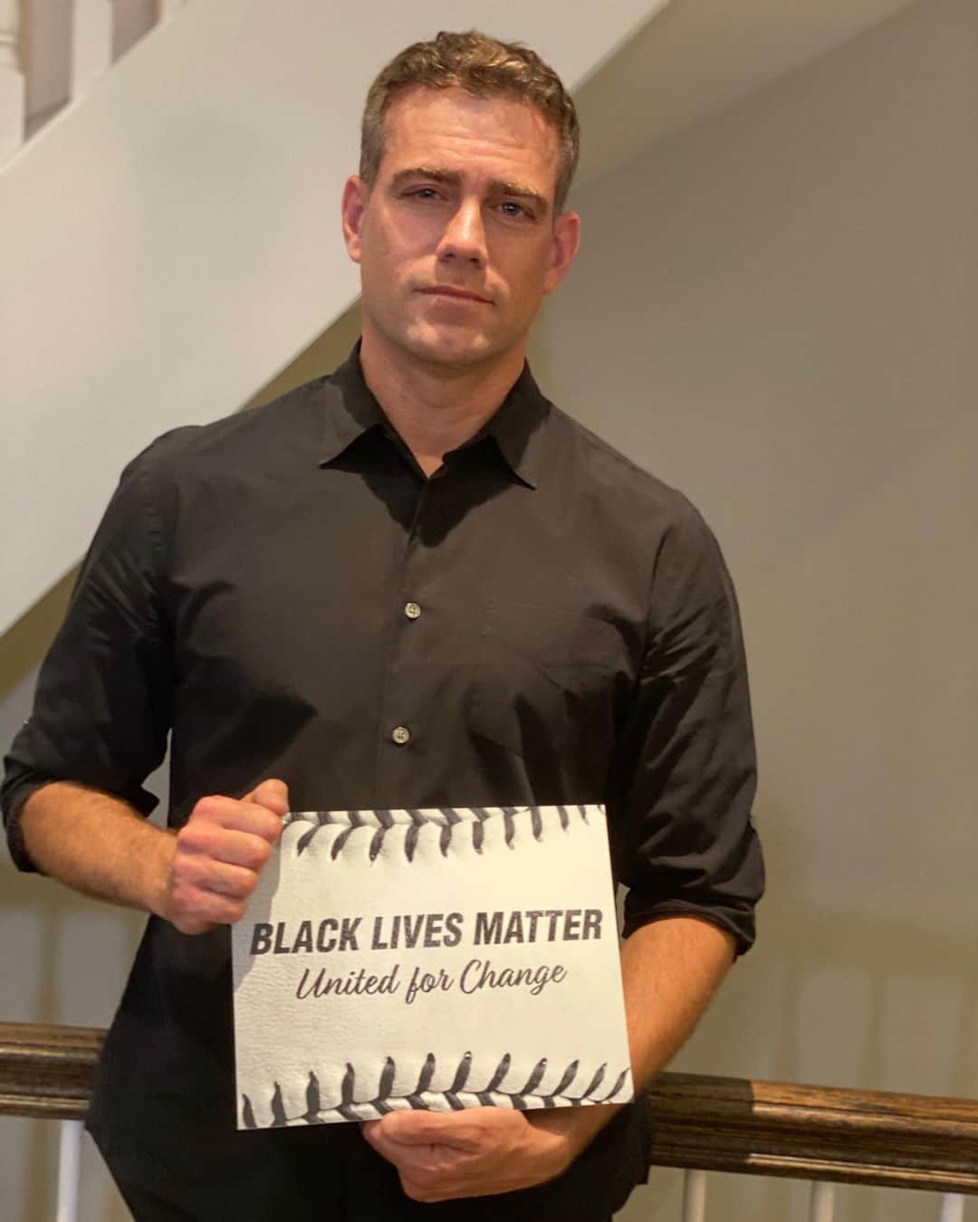 シカゴ・カブスさんのインスタグラム写真 - (シカゴ・カブスInstagram)「Tonight Theo Epstein and @MLB baseball operations leaders stood united for change in announcing more than $1 million in donations to organizations that believe #BlackLivesMatter.」6月11日 11時23分 - cubs