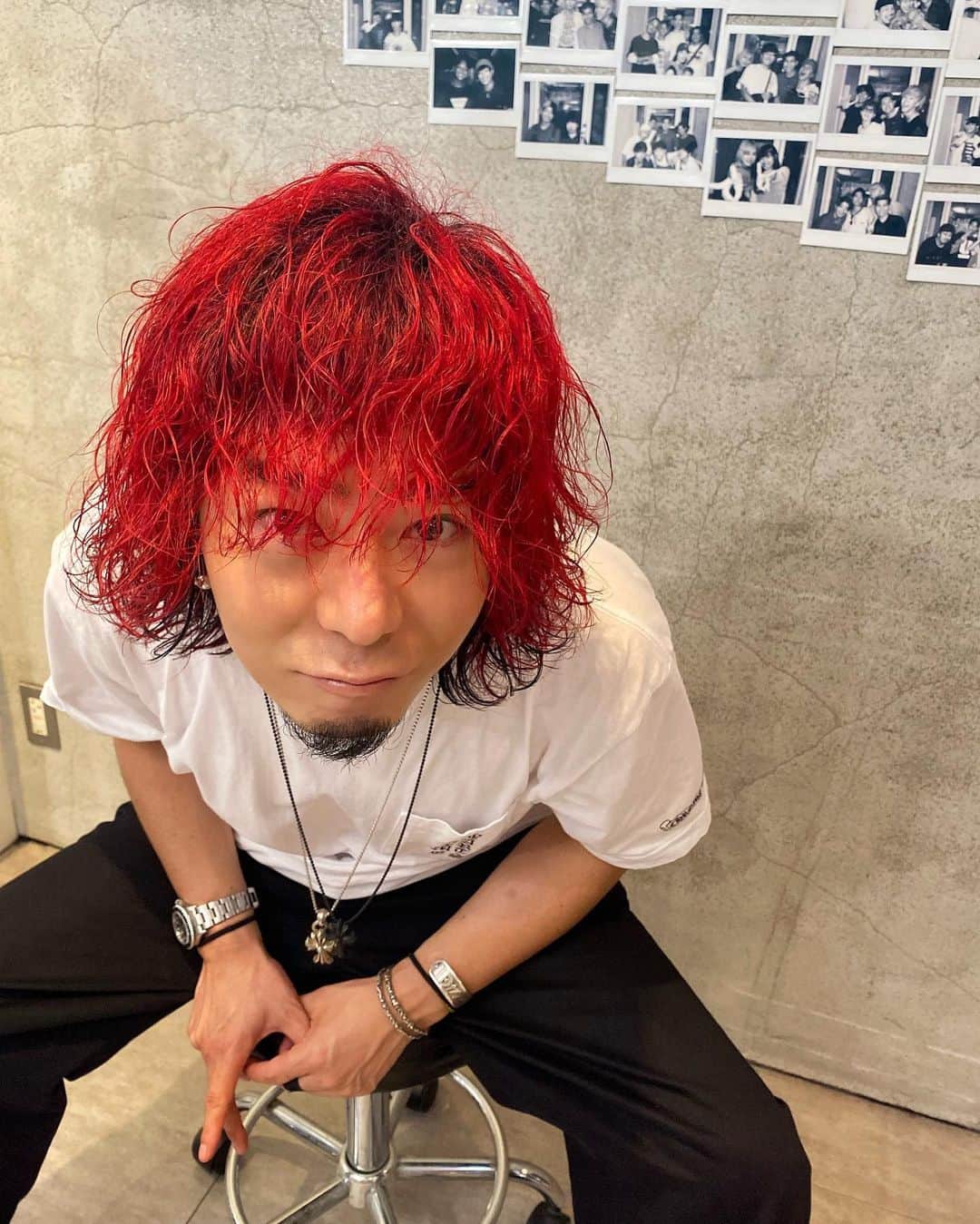 高木琢也さんのインスタグラム写真 高木琢也instagram 正面はこちら 一気に切ってイメチェンすんのもいーけど ちょっとずつ切って色んな髪型で遊んでくってバージョンもありじゃね 天然パーマ 髪であそべ 毎月変えまーす 髪型 インナー