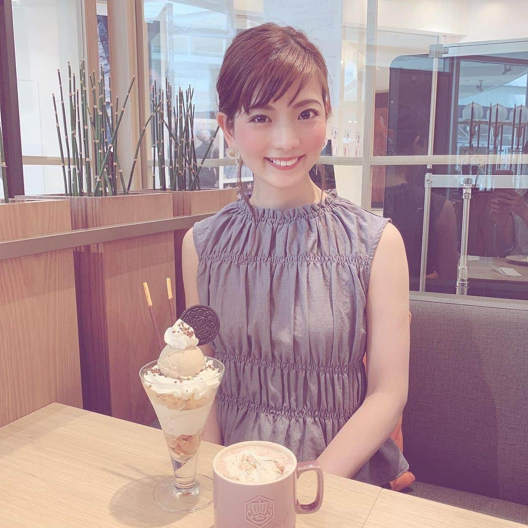 美蘭レンナさんのインスタグラム写真 - (美蘭レンナInstagram)「久しぶりのカフェタイム🍰☕️ ロイヤルミルクティーとホットココア☺️ ばったり同期にも会えて嬉しかった1日😍 . . . #カフェ#カフェタイム#カフェ巡り#ロイヤルミルクティー#ロイヤルミルクティーパフェ#パフェ#コーンフレーク#派#ココア#ホットココア#ほっこり#久しぶり#同期#会えた#幸せ#幸せな時間#梅雨#暑さ対策#雨#雨の日#6月#11日#cafe#cafetime#june#eleventh」6月11日 20時57分 - renna_miran33