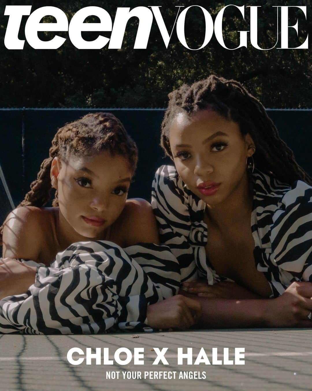 Teen Vogueさんのインスタグラム写真 - (Teen VogueInstagram)「“The way our music has evolved is exactly how we're evolving as young women.” 💕 June cover stars @chloexhalle have always had something to say — and it just so happens to be an important time to speak up. At the link in bio, the musicians and actors talk about postponing their new album #UngodlyHour, getting back to their roots, and how they’ve learned to “take our power back as women.” 📸: @elizabethrweinberg ✍🏾: @darian 🎨: @emilyzirimis 👗: @zerinaakers 👚: @tahairy 🎬: @hyperion.la 📽️: @canonbrownell」6月11日 21時00分 - teenvogue