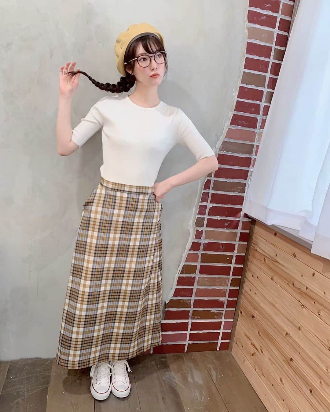 日下部美愛のインスタグラム：「💛💛💛 . . .  #fashion #makeuptutorial #makeupartist  #instagood #photo #Japan #me #selfie  #instafashion #body #bodymake  #맞팔 #사진 #데일리 #데일리룩 #인스타사진 #인스타그램 #일본인」