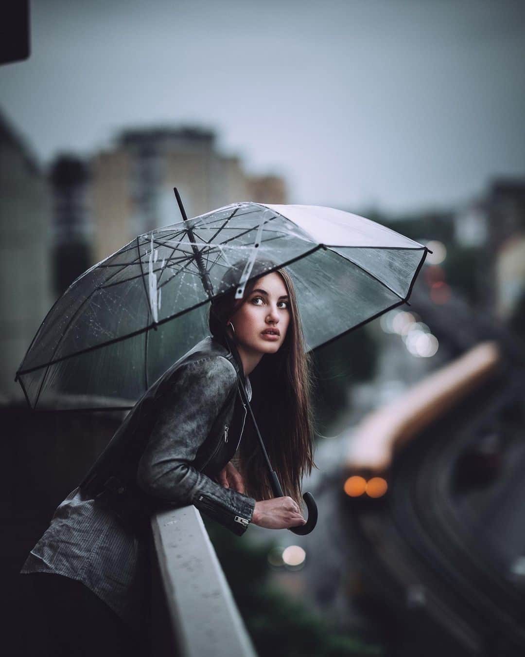 Thomas Kakarekoのインスタグラム：「why do I hold on? Slowly starting to enjoy shooting portraits again after taking a longer break in order to focus on my cityscape work. More to come very soon but for now I‘d love to know which one of these you like the most, from 1 to 4?  #berlin」