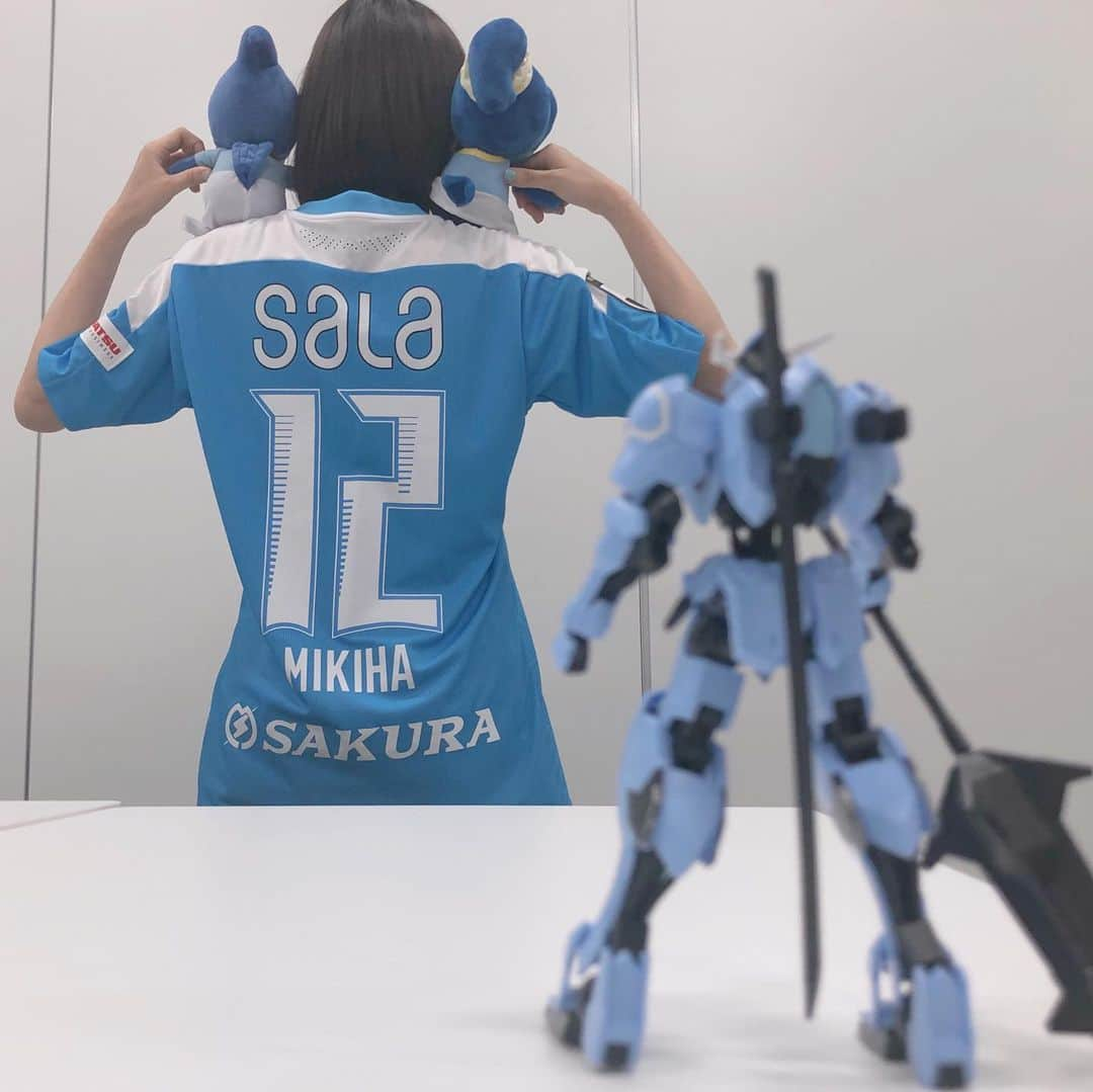 幹葉（スピラ・スピカ）さんのインスタグラム写真 - (幹葉（スピラ・スピカ）Instagram)「「ガンダムバルバトス ジュビロ磐田ver.」完成⚽️✨ #幹葉のガンプラ製作 #おうちでジュビロ #ガンダム #ガンプラ #バルバトス #jリーグ #サッカー #静岡 #ジュビロ磐田 #jubilo #スピラスピカ #スピスピ #シーズンソング #僕らのPRIDE」6月11日 22時07分 - kanbajyanaiyo