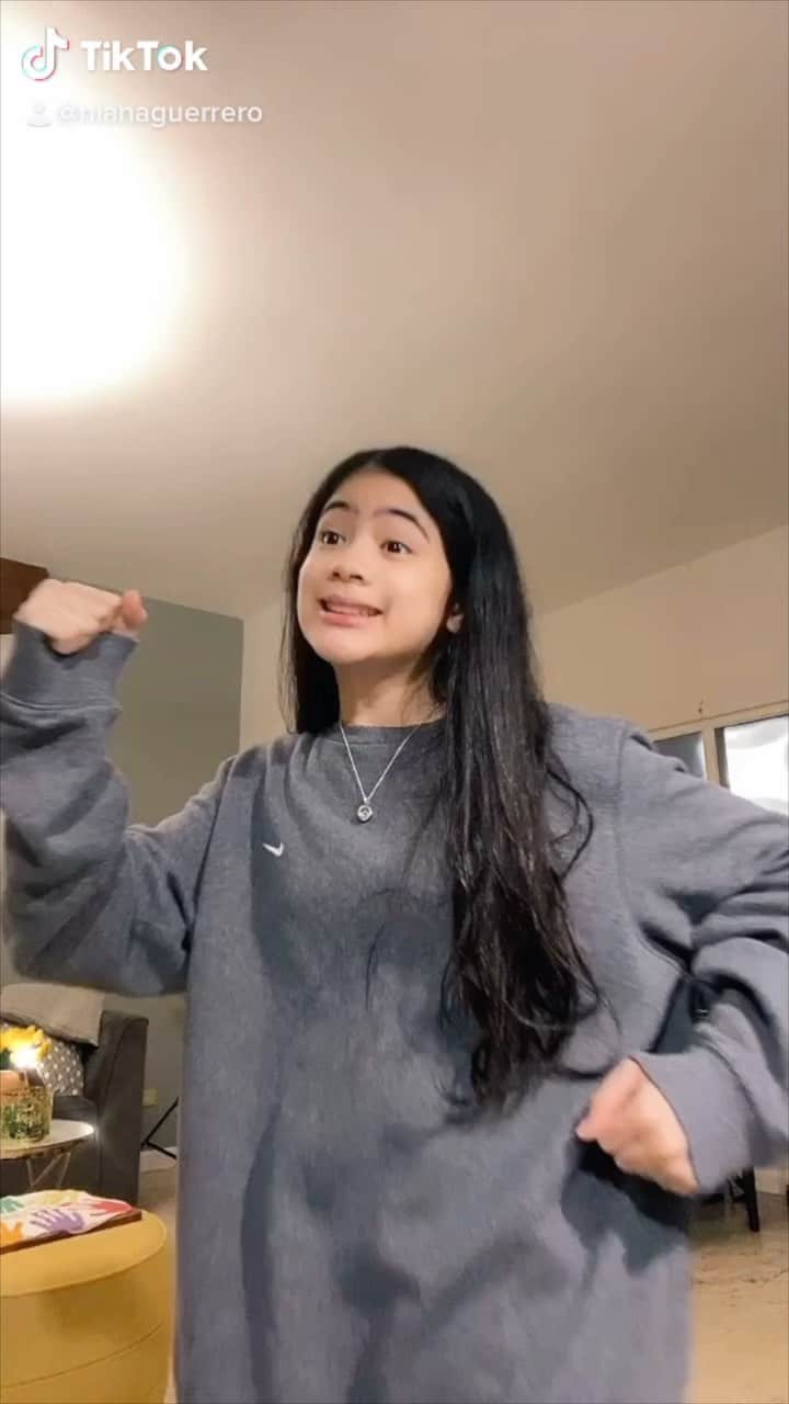 Niana Guerreroのインスタグラム：「lesgooo 🤣🔥」