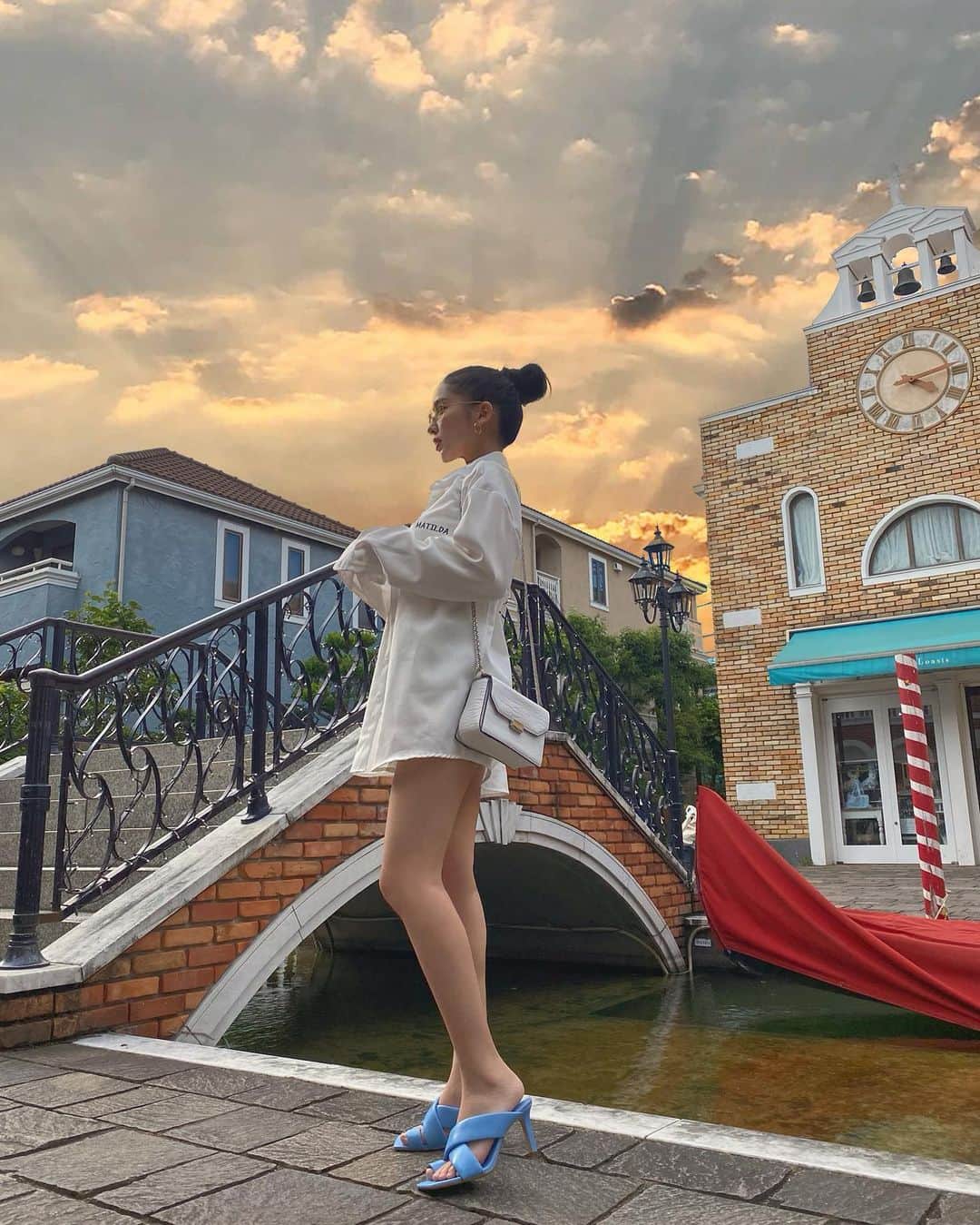 のインスタグラム：「海外旅行したいな〜✈️🌇」