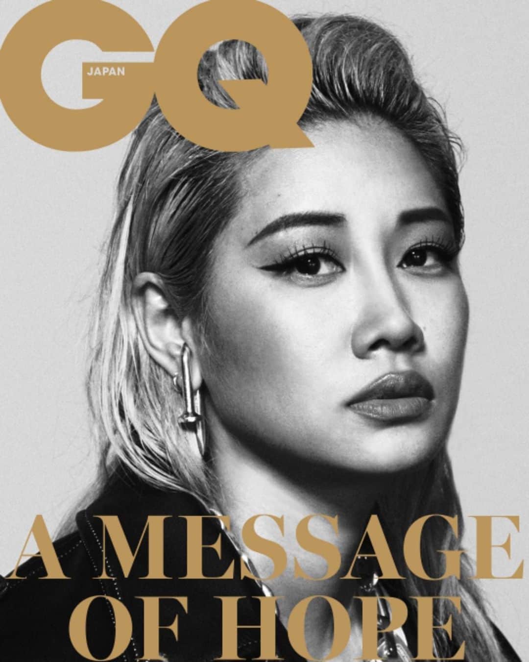 YOONさんのインスタグラム写真 - (YOONInstagram)「"変化に適応できるものが生き残る" 🖤 Talked to @gqjapan bout what's been happening to me past few months and the near future. It's in Japanese, but you can read more on #gqjapan online 🗣👁🧠」6月11日 13時59分 - yoon_ambush