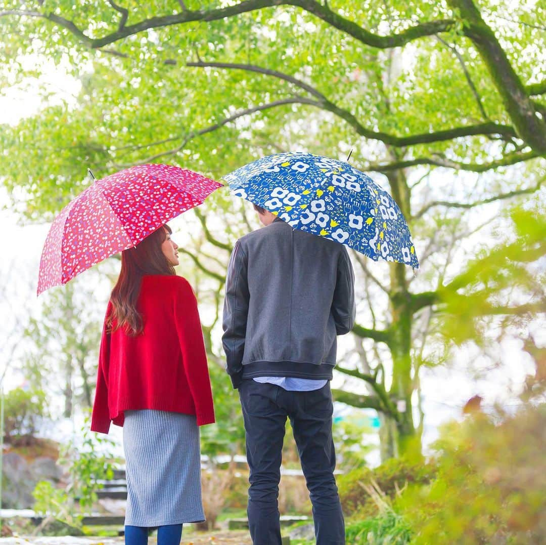 プレーリードッグさんのインスタグラム写真 - (プレーリードッグInstagram)「梅雨入りしました☔️ 朝からむしむし、雨パラパラ。 何がってマスクで息がしづいことが1番の難点😩💦 いつも一瞬で去っていく梅雨。 今年はどうかな😶 #梅雨入り #梅雨 #梅雨前線 # 梅雨本格化 傘 #必須 #折りたたみ傘 #長傘 #揃ってます #レインバッグ #折りたたみ傘用 #ケース も #大活躍間違いなし  #プレーリードッグ #shizuku #まいにちプレーリー」6月11日 14時02分 - prairiedog_web