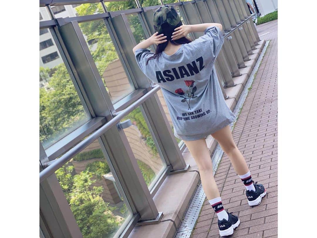 西萌葉さんのインスタグラム写真 - (西萌葉Instagram)「🥀 ㅤㅤㅤ 続々新作出てます◎ 男女誰でも着やすいデザインなの〜 ㅤㅤㅤ @asianz_staff チェックしてね☑️ ㅤㅤㅤ #ASIANZ #エイジアンズ」6月11日 14時31分 - moeha_nishi