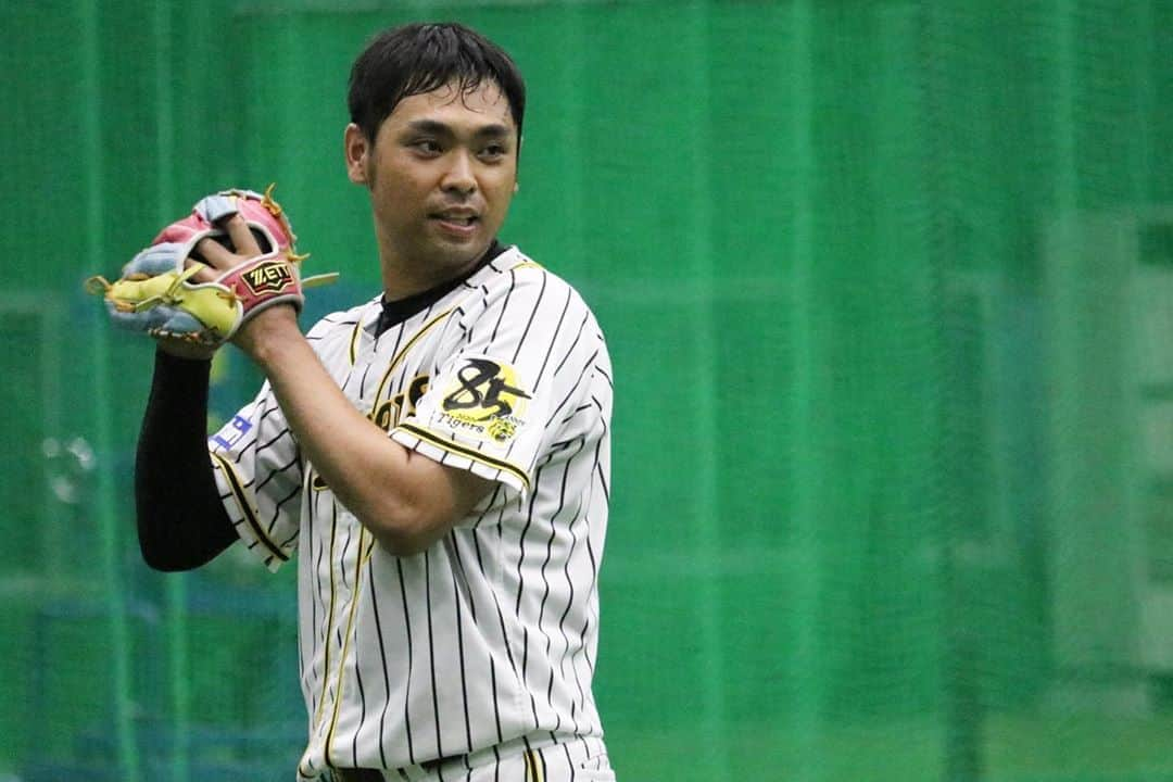 阪神タイガースさんのインスタグラム写真 - (阪神タイガースInstagram)「今日の残留組は雨の為、室内練習でした！ #及川雅貴 選手 #西純矢 選手 #藤谷洸介 選手 #桑原謙太朗 選手 #中田賢一 選手 #岩貞祐太 選手 #藤川球児 選手 #能見篤史 選手 #岩崎優 選手 #オネルキガルシア 選手 #阪神タイガース #its勝笑timeオレがヤル」6月11日 16時54分 - hanshintigers_official