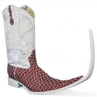 ジャンポールレスパナールのインスタグラム：「. Perfect boots for physical distanciation  #madeinmexico #subculture #electrocumbia」