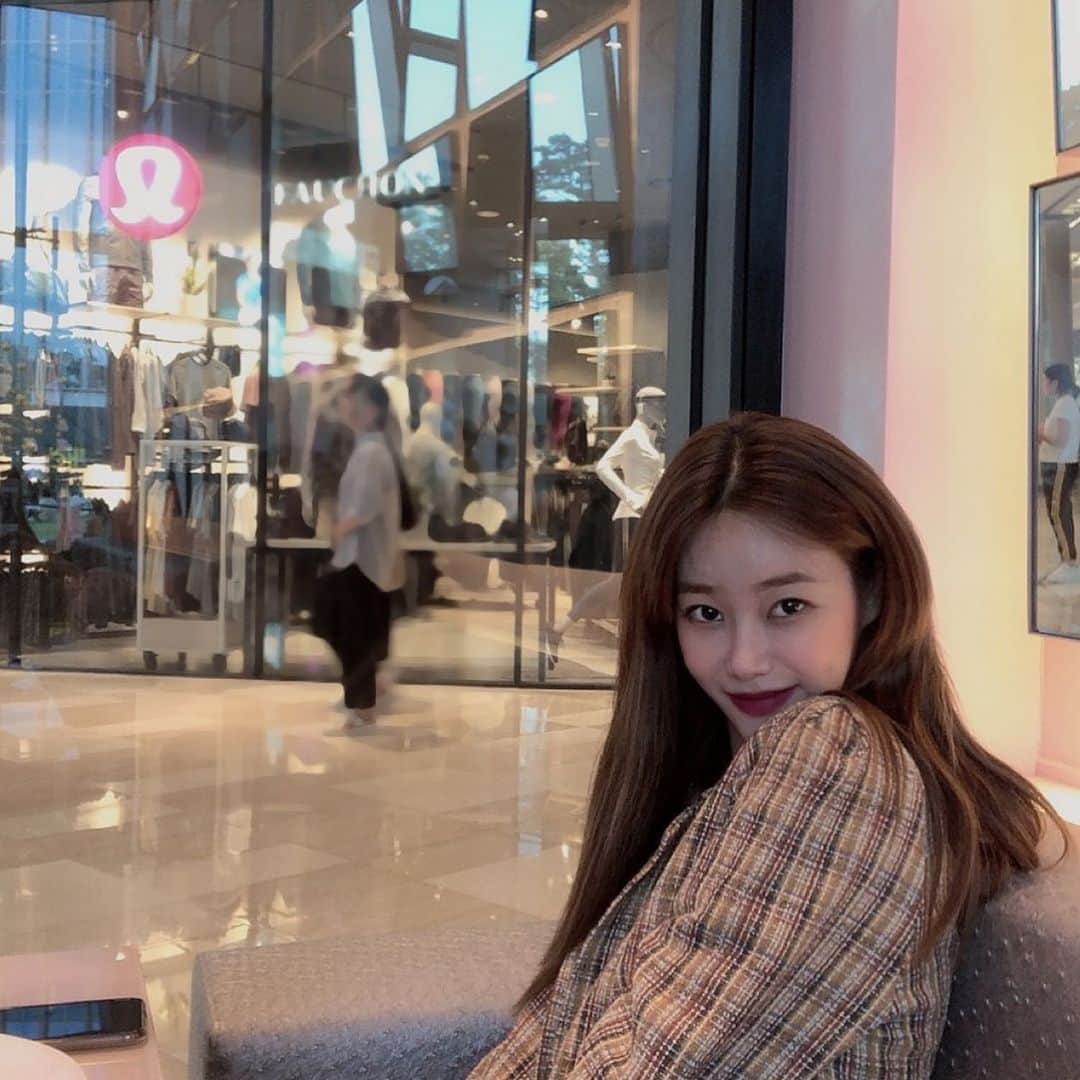ユナのインスタグラム：「_작년,」