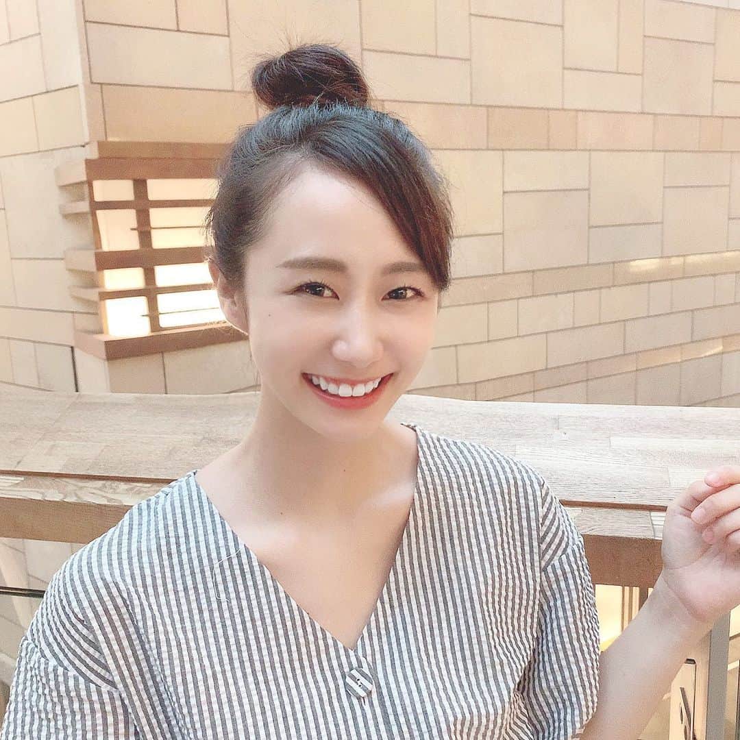 筒井萌子のインスタグラム：「* おだんごだんだんだんご𓂃 𓈒𓏸❁⃘ 昔は顔にホクロゼロだったのに大人になるにつれ 出てきたよ〜。どうせなら涙ボクロが良かった👶 もう少し目に近づいておくれ〜😚 ・ #筒井萌子 #女優 #actress #モデル #model #岡山  #shooting #instagood #instalike #converse #撮影 #followme #instalike #ゴルフ #ゴルフ女子 #ゴルフコーデ #골프 #좋아요반사 #좋아요그램 #좋아요환영 #데일리그램 #패션 #오오티디 #카페」