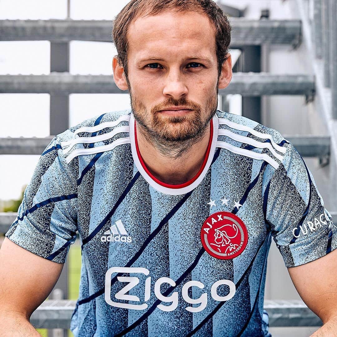 デイリー・ブリントのインスタグラム：「Inspired by the past. Created for the present. To own the future.  Our new 20/21 @adidasFootball @afcajax Away kit. #ReadyForSport」