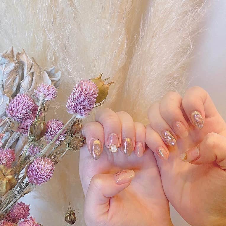 青木菜花のインスタグラム：「.﻿ .﻿ new nail ♡♡﻿ 可愛い可愛いめちゃめちゃお気に入り🥺﻿ ﻿ 好みすぎてずっと爪みちゃう💅🏻﻿ .﻿ .﻿ #ネイル #nail #クリアネイル #ぽこぽこネイル #ニュアンスネイル #instalike #instagood」