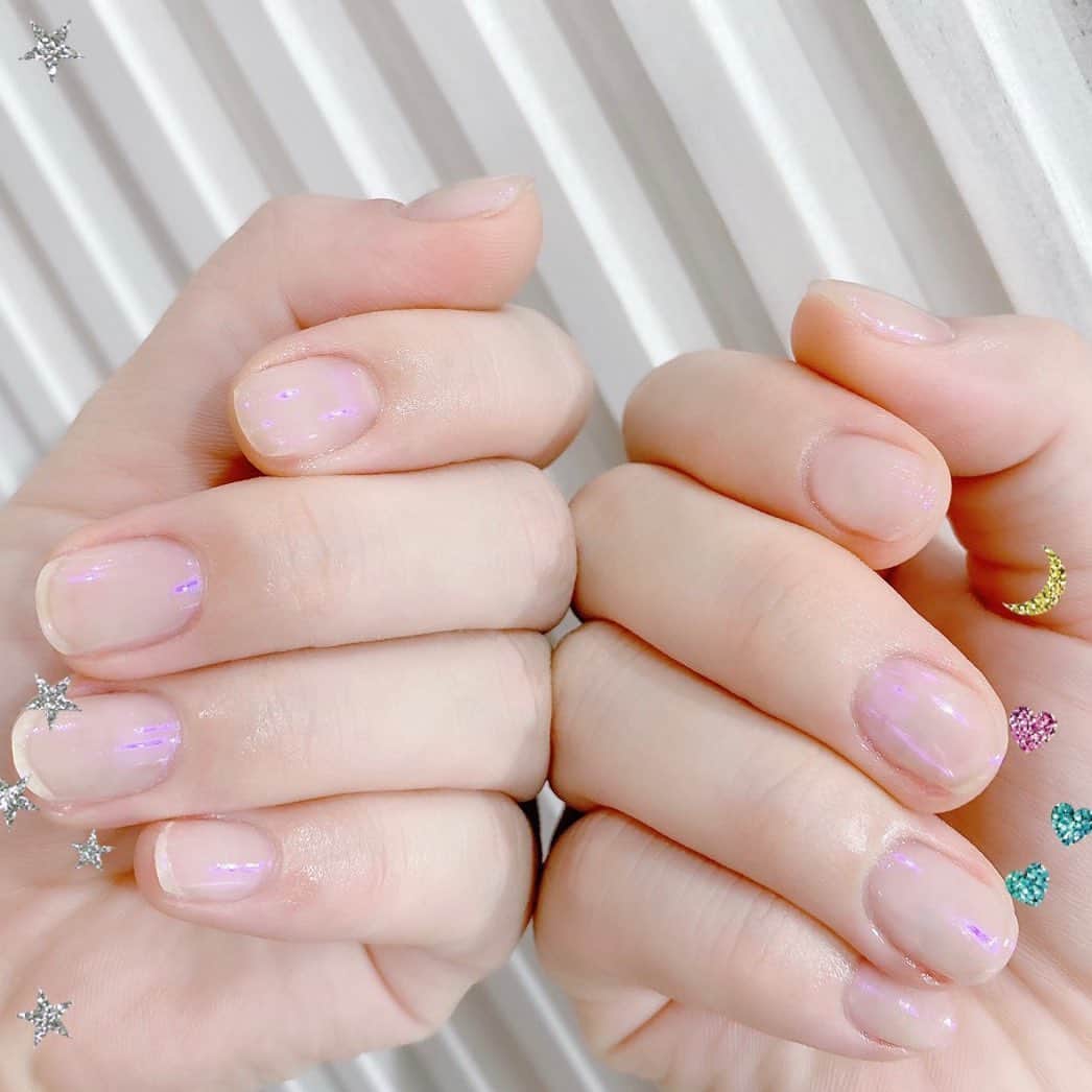 なかやまちえこのインスタグラム：「クリアにオーロラコーティング✨⠀ #nail #nails #nailart #ネイル #美甲 #ネイルアート  #japanesenailart #manucure #japanesenails #manicurist #gelnails #أظافر #네일아트 #미용 #vẽmóng #ngườiđẹp  #เพ้นท์เล็บ #искусствоногтя #artedeuñas #เพ้นท์เล็บเจล #ジェルネイルデザイン #ネイルデザイン #senikuku #nagelkunst #オーロラネイル #auroranails  #クリアジェル #クリアネイル #clearnails #鈴華ゆう子 さん 施術は @aby_sharenail にて。」