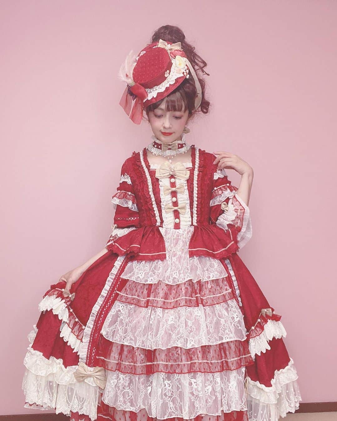 青木美沙子さんのインスタグラム写真 - (青木美沙子Instagram)「マリーアントワネットのような姫ロリ❣️たまにすごく着たくなるけど夏は大変だ〜っ お洋服は中国のブランドさんです」6月11日 18時10分 - misakoaoki