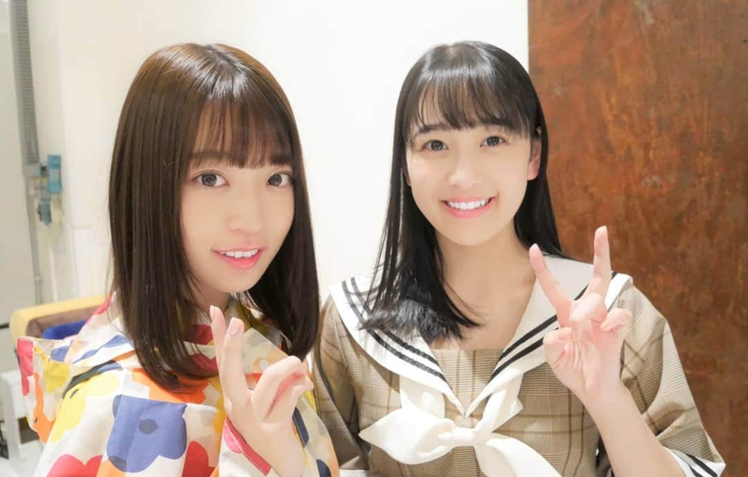 日本テレビ「ザンビ」のインスタグラム：「. #阪口珠美 😃 #向井葉月 🎸 雨ですね…梅雨入りみたいです☔ そんな日はお家でいかがですか？ ポンチョたまちゃんをどうぞ🤫 . #ザンビTHEGAME 🎮 #リニューアル 新ストーリーがスタートしました！ . #乃木坂46 #欅坂46 #日向坂46 #ザンビ .」