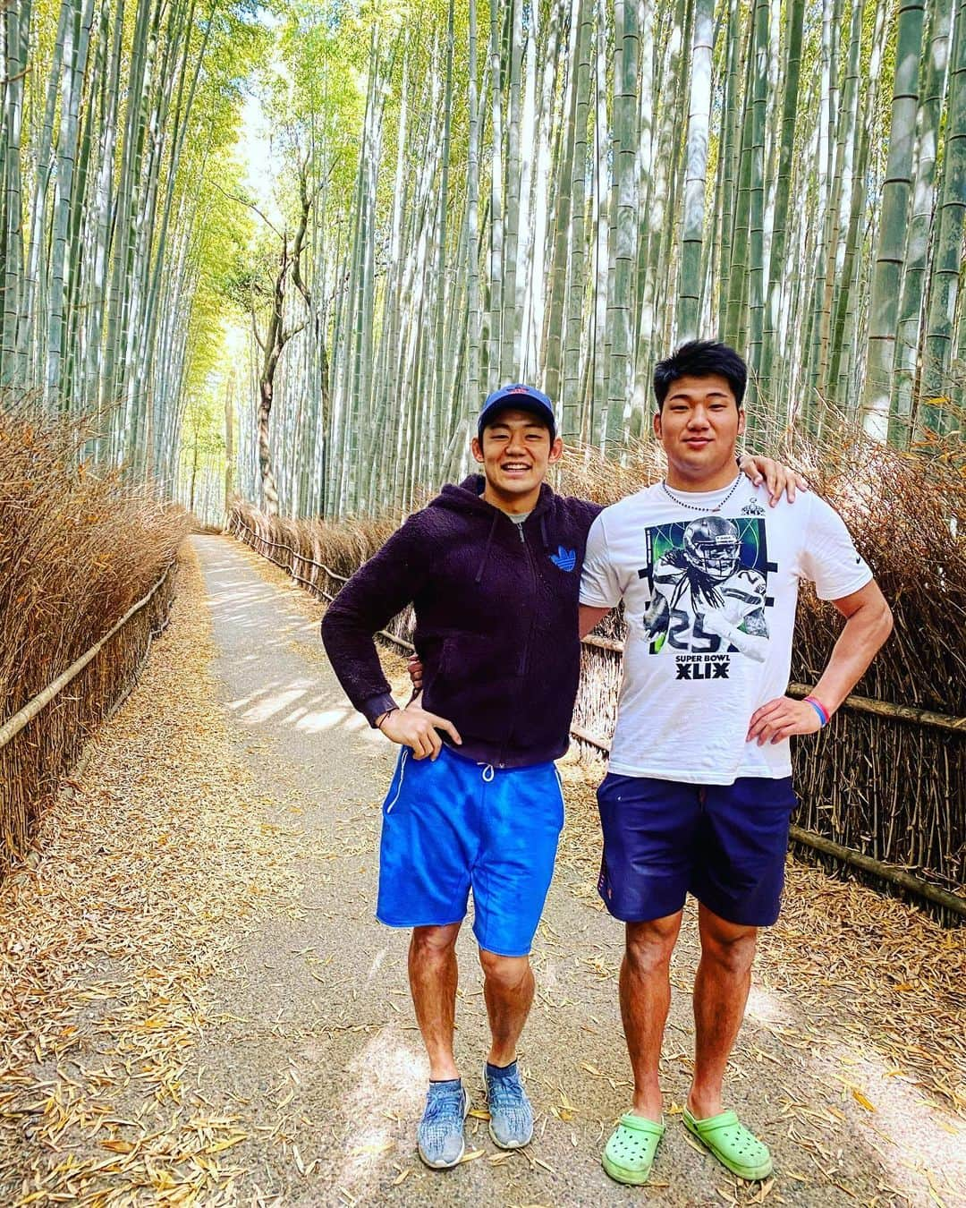 藤田慶和さんのインスタグラム写真 - (藤田慶和Instagram)「梅雨前に自転車で竹林へ🚴‍♂️ めっちゃ綺麗でした🎋 #兄弟 #竹林 #嵐山 #京都 #自転車 #そうだ京都行こう」6月11日 18時20分 - yoshikazu15