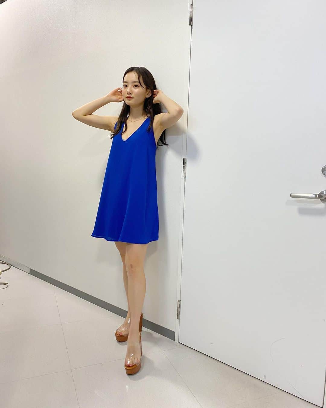 青山舞莉のインスタグラム：「卒業式にきたお洋服久しぶりにきてみた！ #ミーコーデ #ミーの毎日」