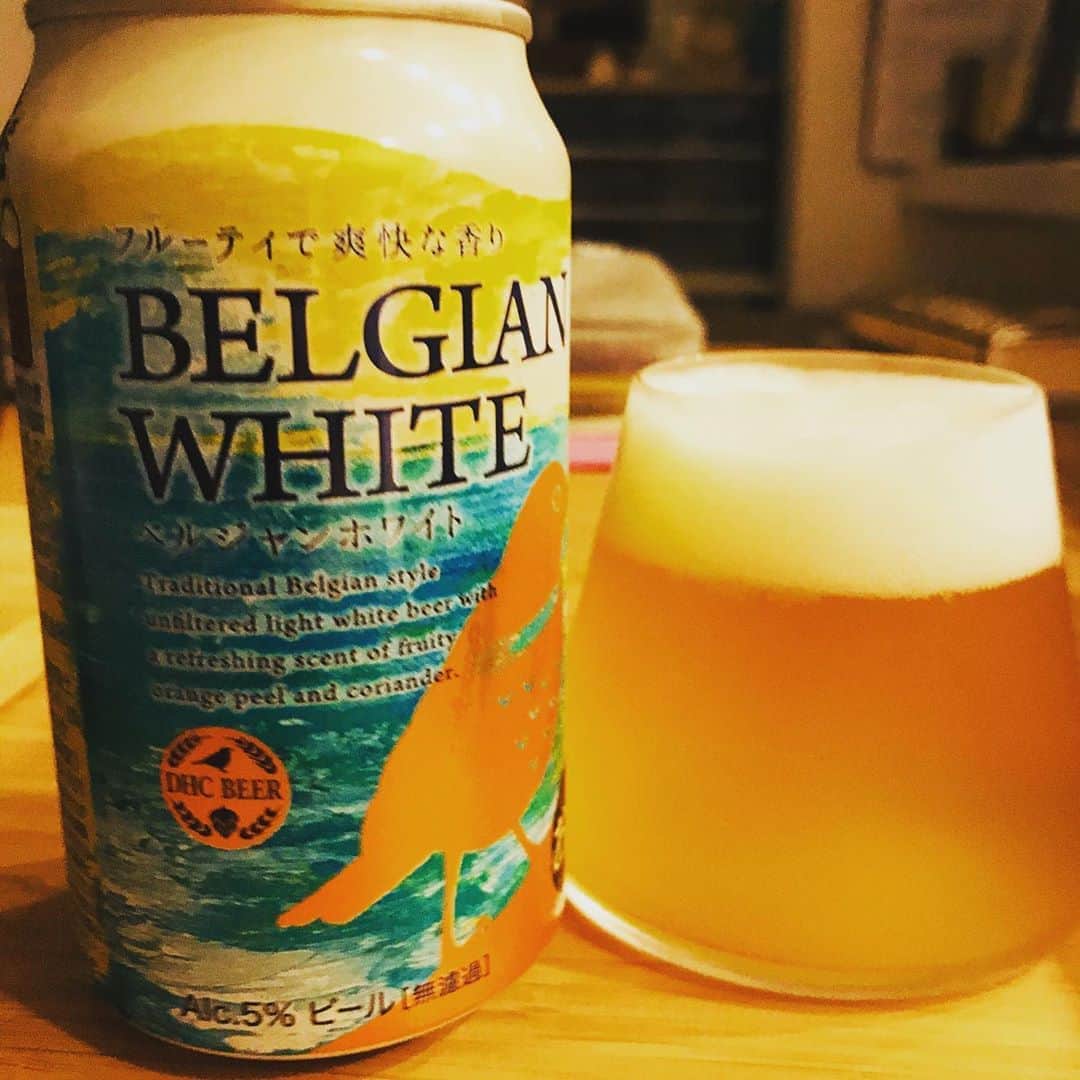 堀井亮佑のインスタグラム：「DHCビールのベルメジャンホワイト。DHCビールにハズレなし！サイコー！　#beer #堀井ビールログ　#dhcビール」