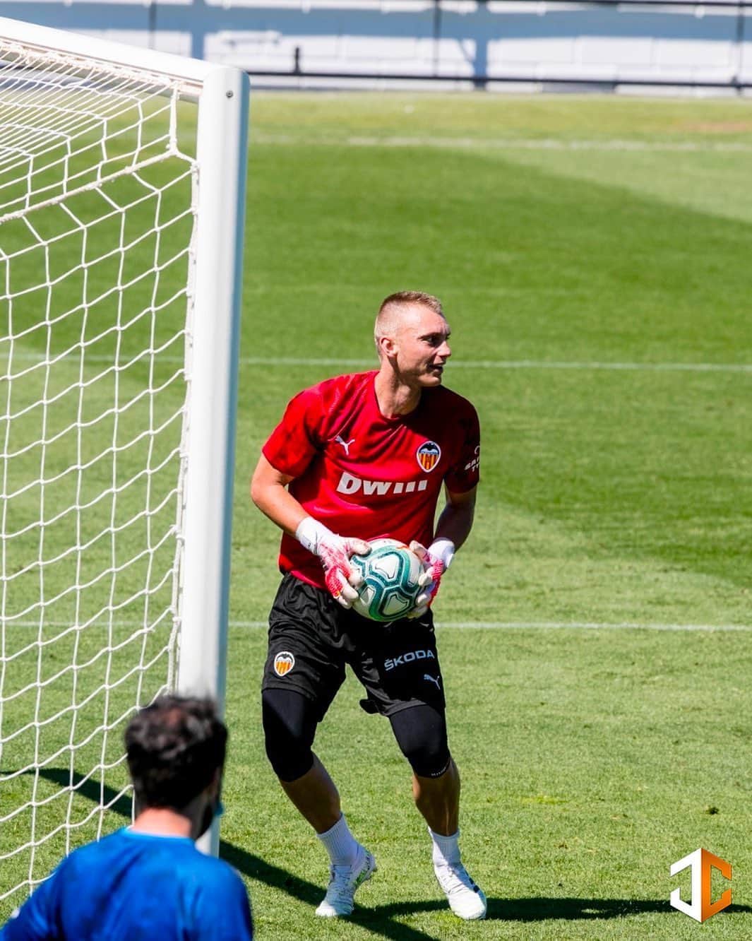 ヤスパー・シレッセンのインスタグラム：「Listo para mañana!! #amuntvalencia」