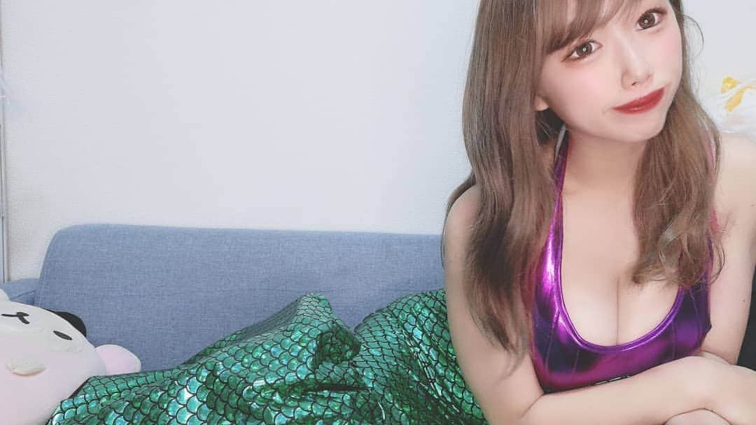 聖母リナコさんのインスタグラム写真 - (聖母リナコInstagram)「マーメイド🧜‍♀💜次のOPENRECこれでやろうかな💓 ． ほしいものリストすごい！ありがとうございます🌈 ． #マーメイド #アリエル #コスプレ #おっぱいのある生活 #amazon #ほしいものリスト #ギフト」6月11日 20時13分 - minerinako