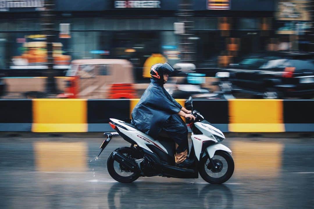 Shunsuke Miyatakeのインスタグラム：「Beginning of rainy season, Phnom Penh, Cambodia」