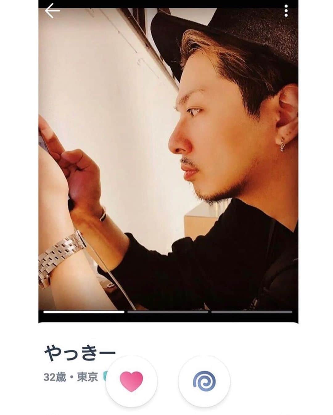 北見寛明のインスタグラム：「東京在住やっきー #フォロワーの方が教えてくれた #出会い系サイトタップルに現れた #東京在住やっきー #君もプロフィール間違えてるから正解教えてあげるね  #出身地新潟県 #血液型A型 #体型普通じゃない巨人 #学歴美容専門学校卒 #仕事芸人 #お酒飲まない #一緒に住んでいる人犬 #出会うまでの希望きちんとメッセージ交換なんて重ねてる必要なんてないから今すぐ秒で #これが正解 #すぐ直しておいて」