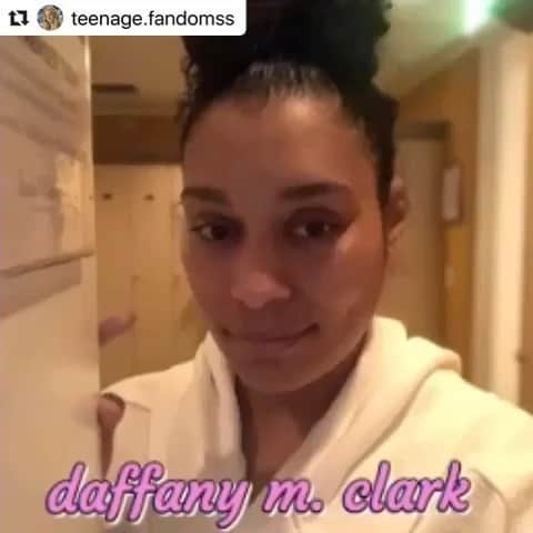 ダフニ・クラークのインスタグラム