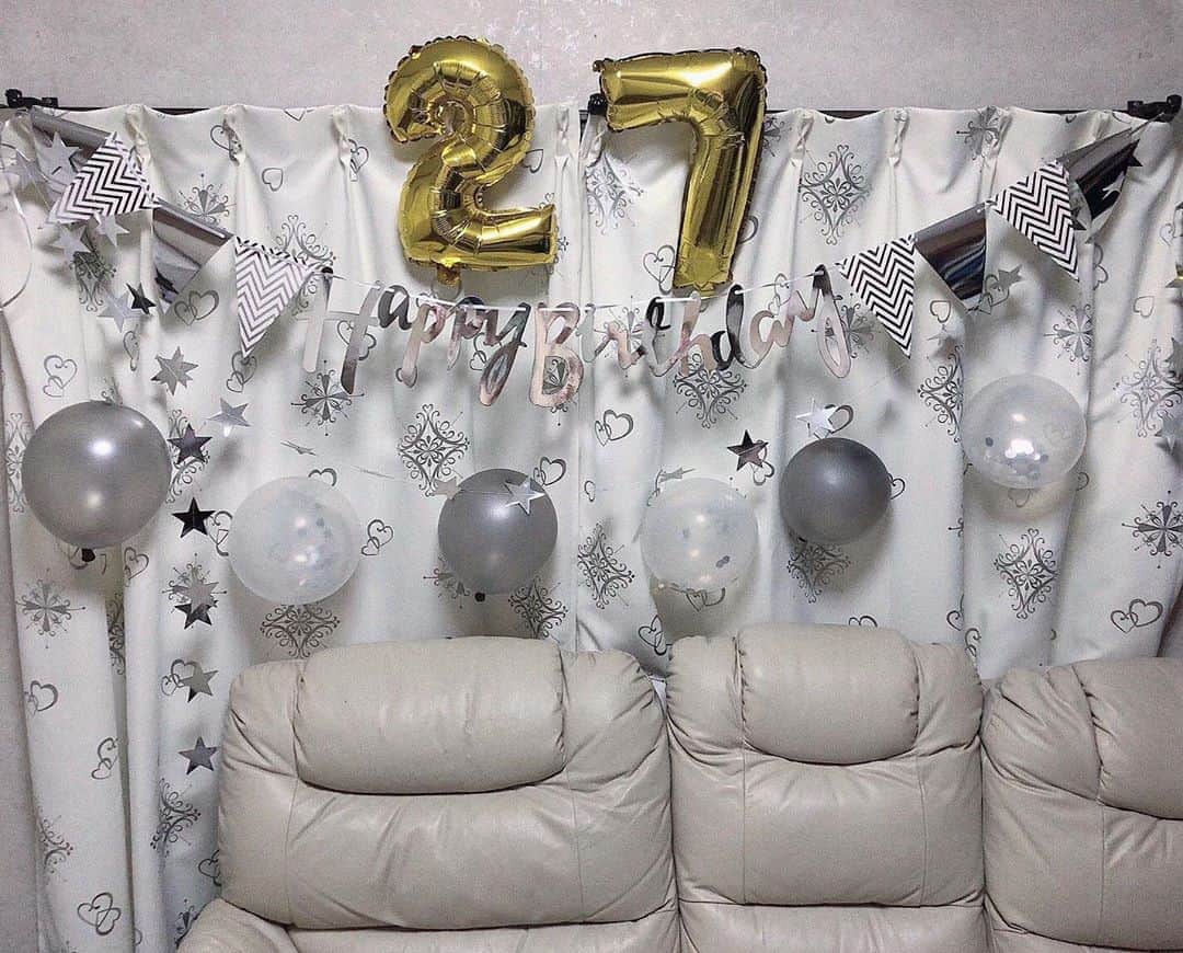 Arika Kuriharaのインスタグラム：「. 6.10 Happy  bithday🤍 . . 彼の誕生日は今の時期だから おうちでまったりお祝い🥂 . 夜ごはんはだいすきなお店にdinnerいきました🤍 . 本当におめでとう♡👨🏽 . #27th #Happybithday」