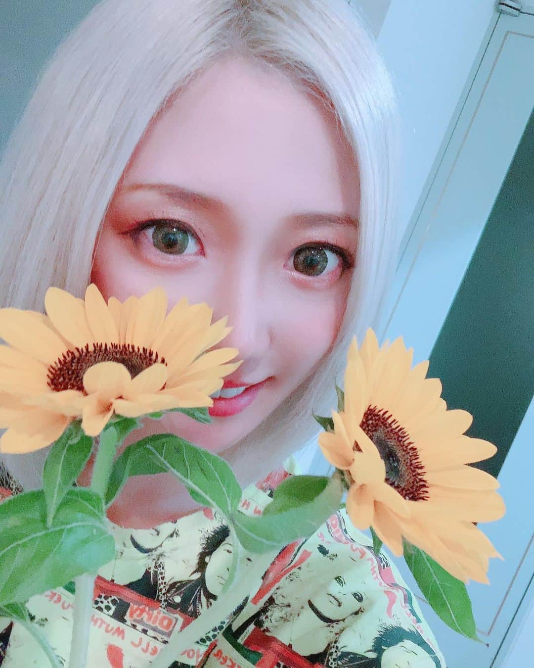 のインスタグラム：「夏だね🌻」