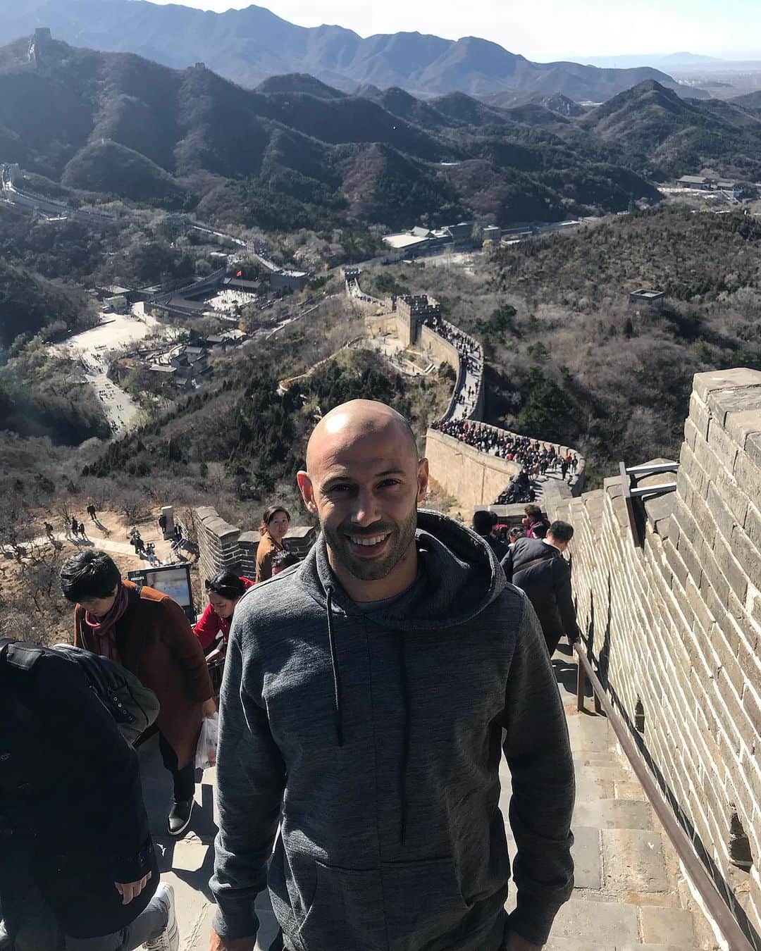 ハビエル・マスチェラーノのインスタグラム：「The Great Wall of China 🇨🇳 #tbt🔙📸」