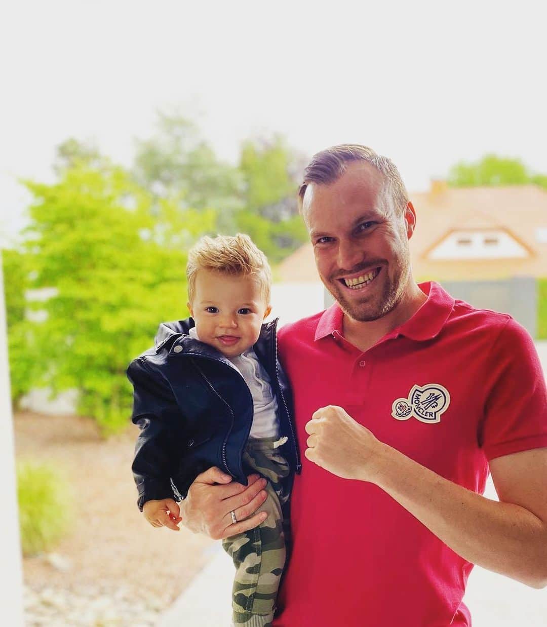 ケヴィン・グロスクロイツのインスタグラム：「Die Chefs sind unterwegs 💪🏻❤️😘💯 #meinjunge」