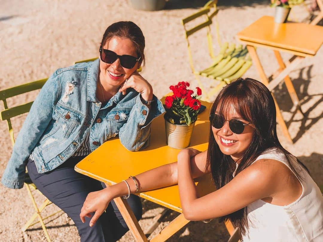 Kathryn Bernardoさんのインスタグラム写真 - (Kathryn BernardoInstagram)「Sometimes I wonder if you’re my long lost sister or my mother from another planet. 😆 Either way, I’m so happy I get to share this journey with you in this lifetime. Through my ups and downs, you've always been there to push me to become the best version of myself. A "thank you" will never be enough! ❤️ Happy happy birthday to the coolest, Miz Deniz! Labyu forever.👯‍♀️」6月12日 0時32分 - bernardokath