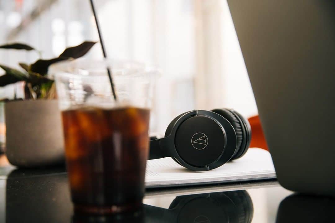 Audio-Technica USAさんのインスタグラム写真 - (Audio-Technica USAInstagram)「Need to block out noisy distractions? Check out our ATH-ANC500BT wireless headphones with QuietPoint® noise-cancelling technology. Learn more about these and our other work from home gear in the link in our bio.⁠ .⁠ .⁠ .⁠ #AudioTechnica #ANC500BT #ATHANC500BT #Headphones #WirelessHeadphones #Technology #AudioGear #WFH #WorkingFromHome」6月12日 1時10分 - audiotechnicausa