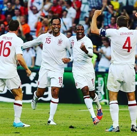 ジョリオン・レスコットさんのインスタグラム写真 - (ジョリオン・レスコットInstagram)「#tbt On the score sheet for @england at Euro 2012 against @equipedefrance . • It was always an honour to represent my country. How I felt after scoring will stay with me forever. • #throwbackthursday #football #soccer #threelions」6月12日 1時56分 - joleonlescott